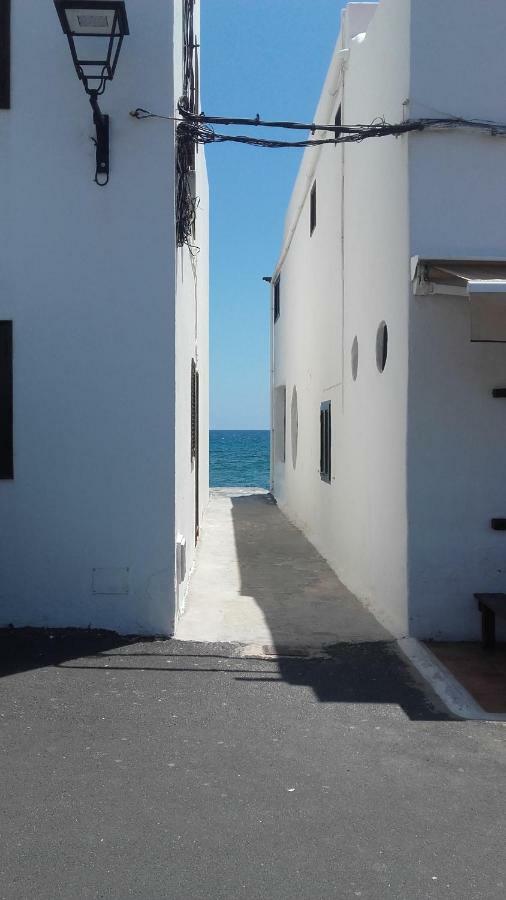 Chromotheraphy Cerca Del Mar Costa Teguise Exterior foto